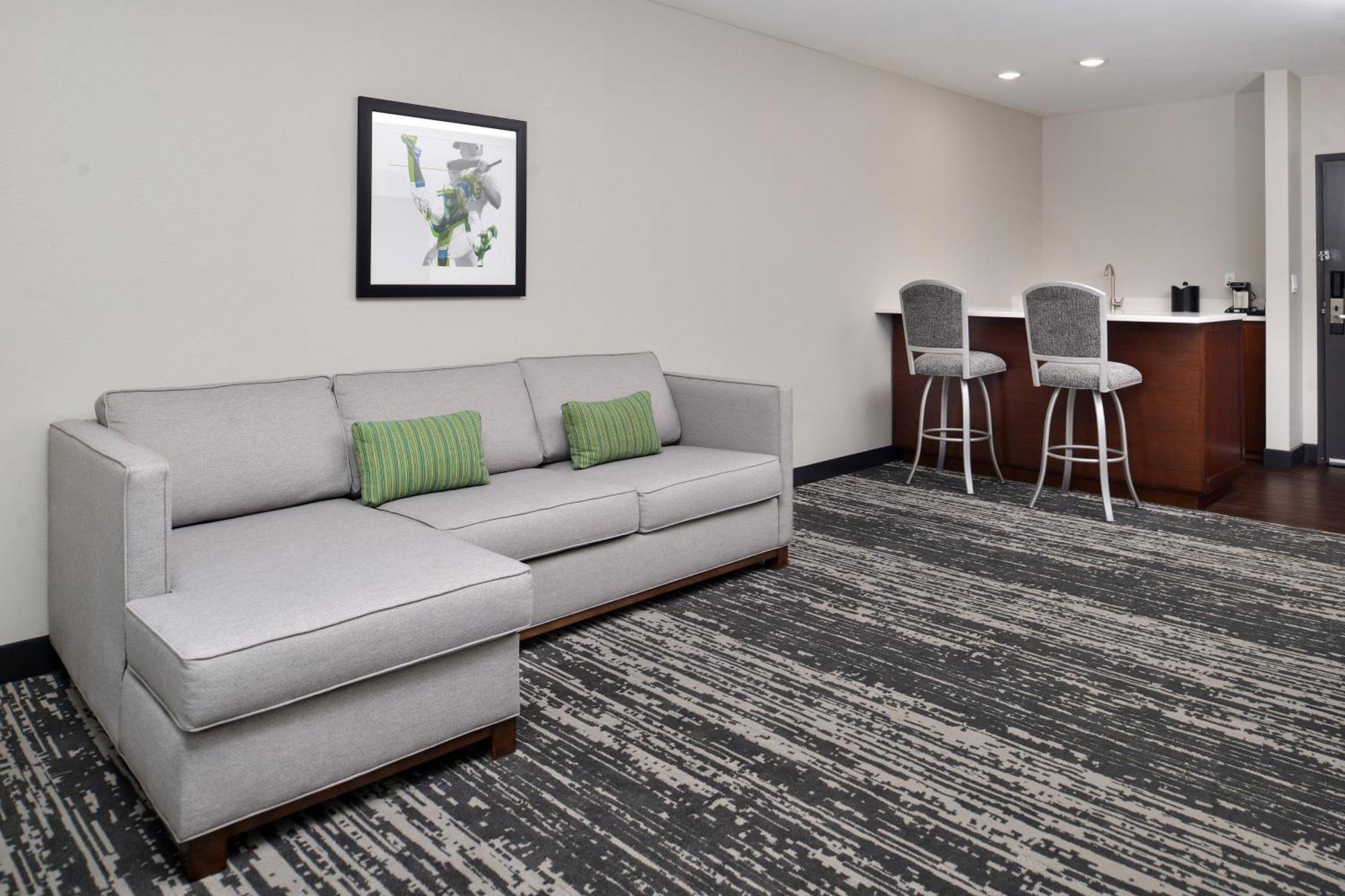 Four Points By Sheraton Omaha Midtown Exterior photo