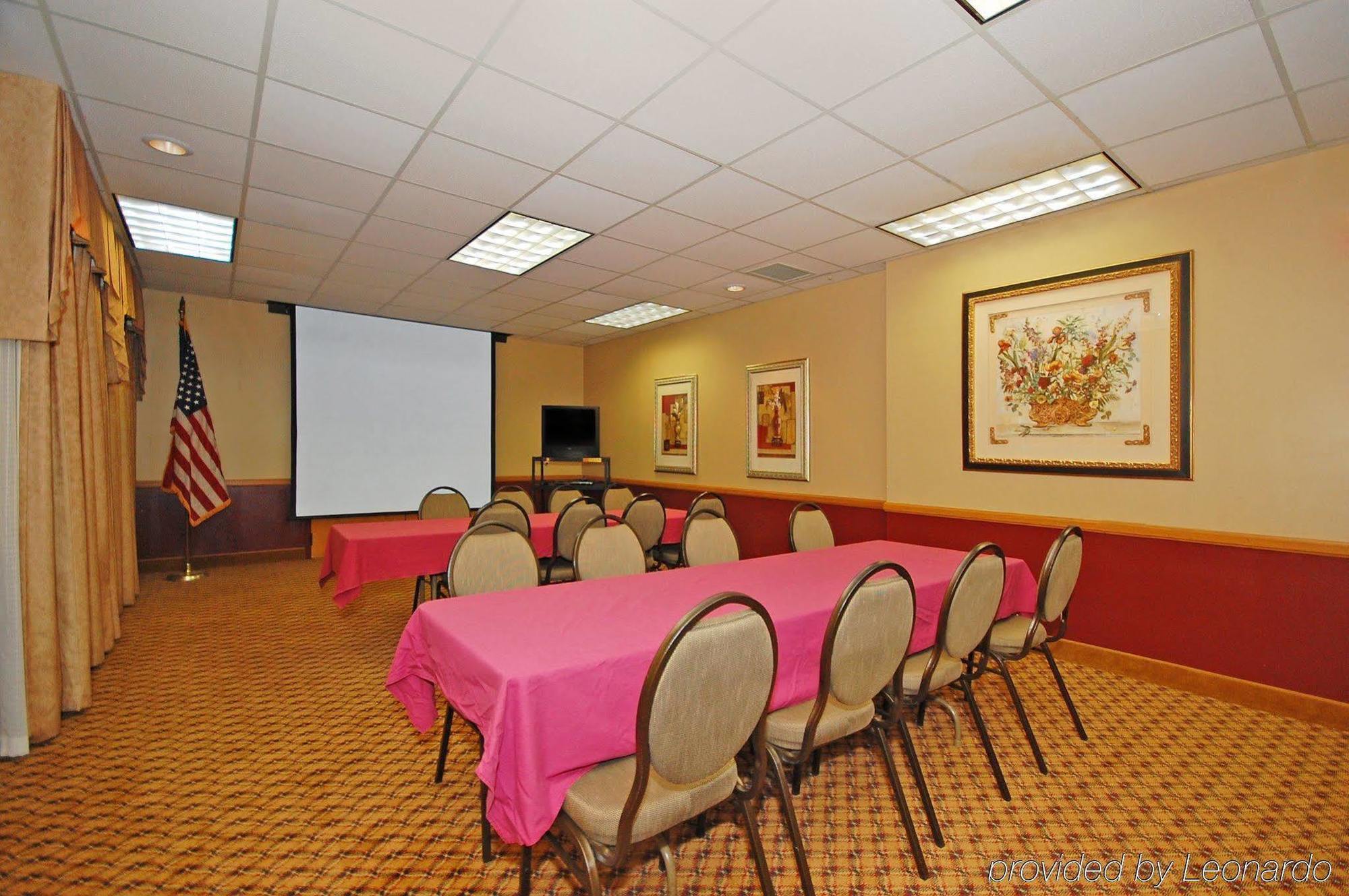 Four Points By Sheraton Omaha Midtown Facilities photo